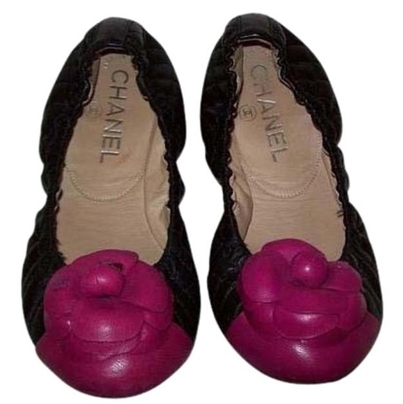 Chanel Black G28492 Black/Pink Camellia Quilted Ballerina